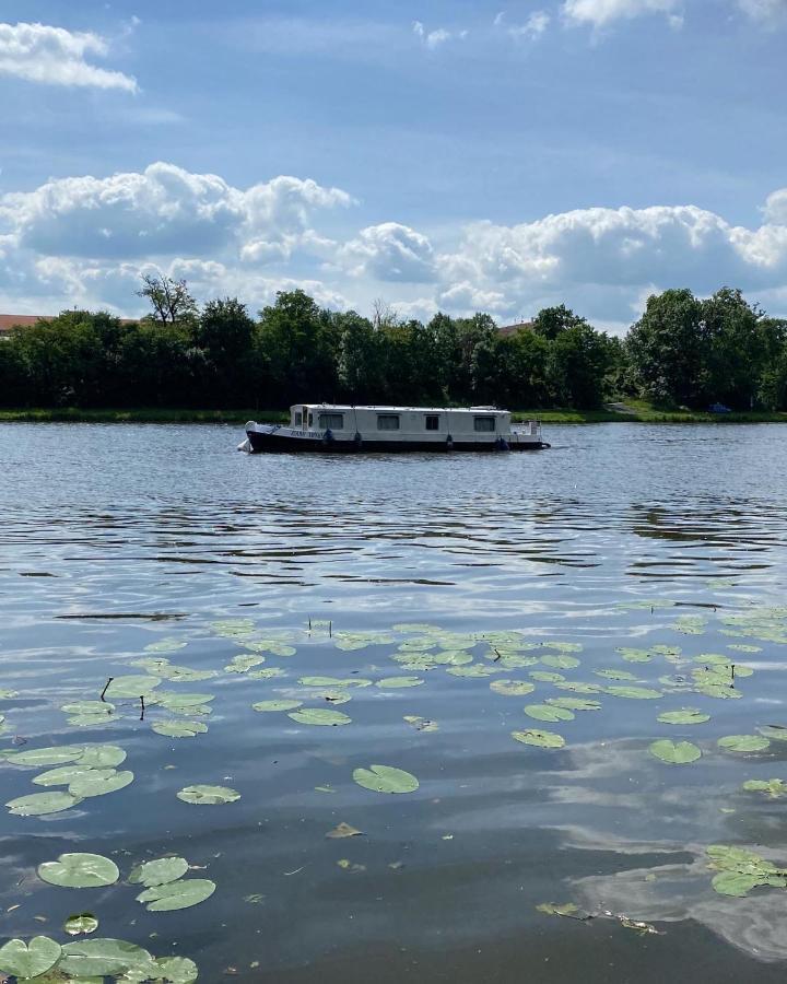 Zouw Hausboat Zakotven -Pouze Ubytovani Roudnice nad Labem Exterior foto