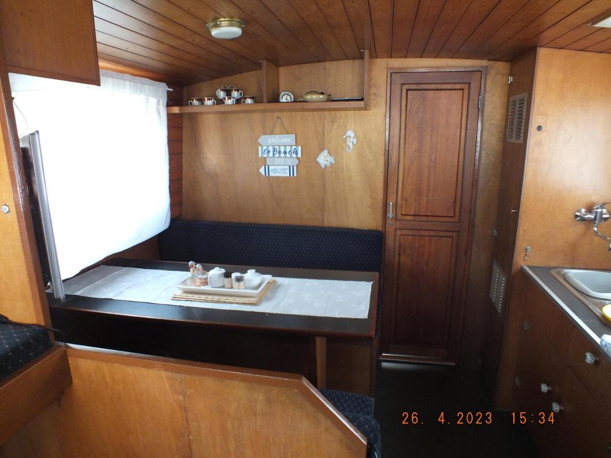 Zouw Hausboat Zakotven -Pouze Ubytovani Roudnice nad Labem Exterior foto