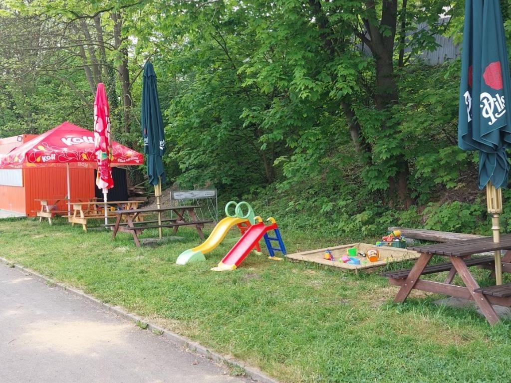 Zouw Hausboat Zakotven -Pouze Ubytovani Roudnice nad Labem Exterior foto